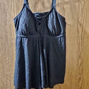 Croft & barrow criss criss v neck tankini excellent condition